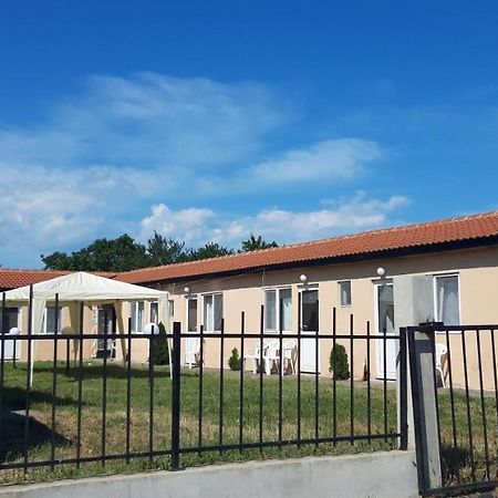 Krimski Bungalows Бяла Екстер'єр фото