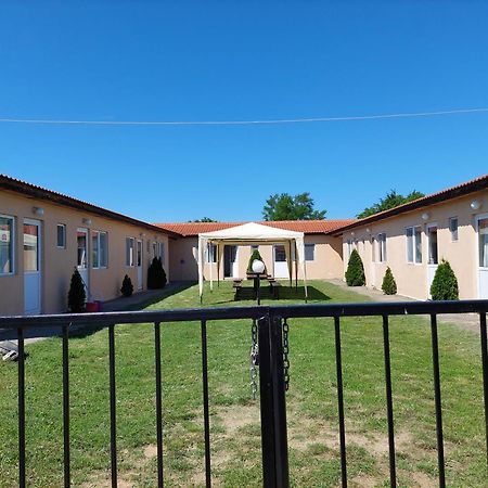 Krimski Bungalows Бяла Екстер'єр фото